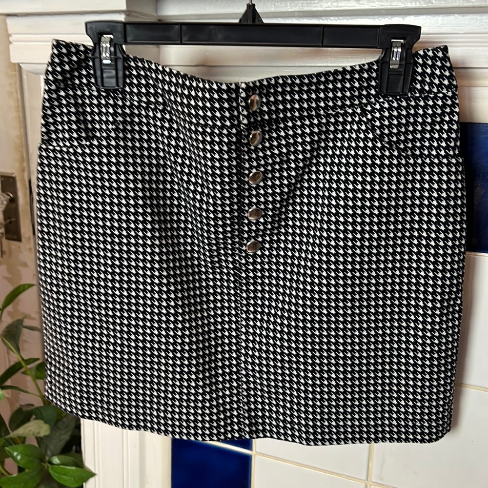 NWT Forever 21 Black and White Print Miniskirt - Size Large